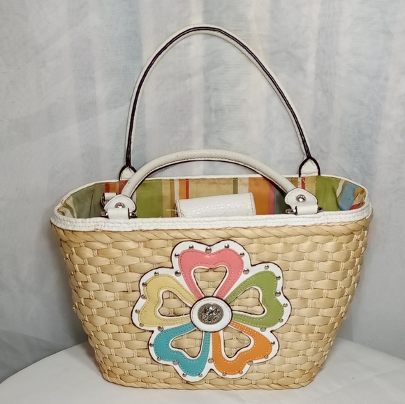 Tan Wicker Flower Hand Bag Bucket Bag - Picture 7 of 11